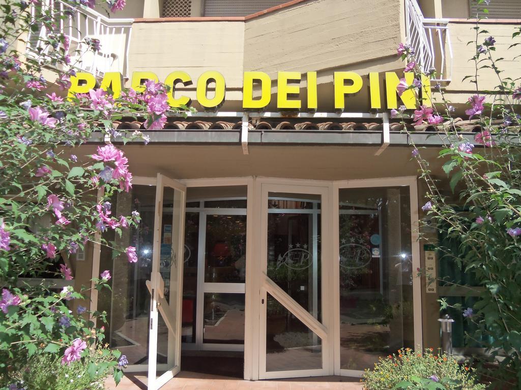 Hotel Parco Dei Pini - 100Mt Dal Mare Follonica Exterior foto